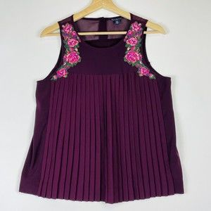 American Eagle Burgundy Cross‎ Stitch Pleated Sleeveless Top Shirt Womens Medium